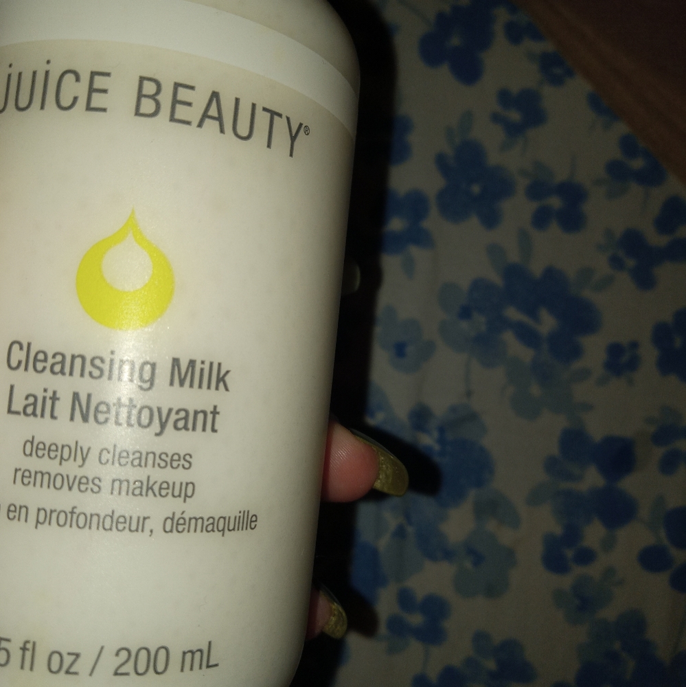Juice beauty cleansing milk